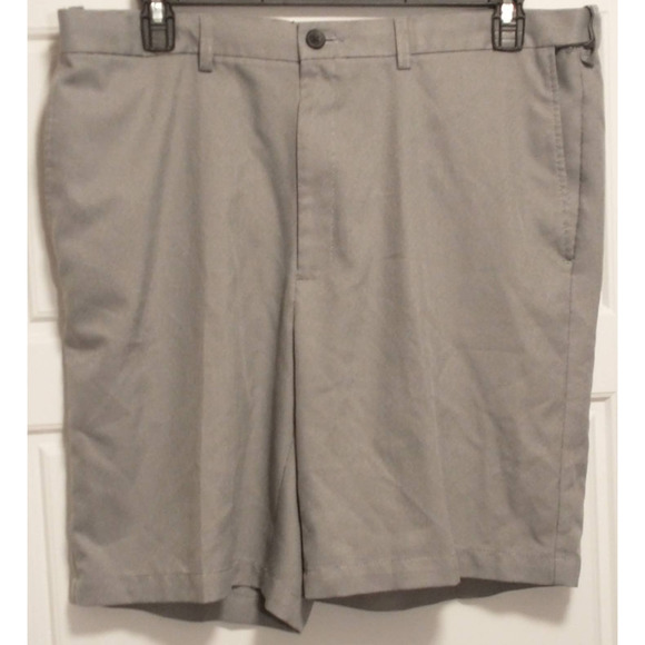 Cool 18 Pro Flat Front Golf Shorts. Men's Size 40. Gray Checkered. - Picture 1 of 5
